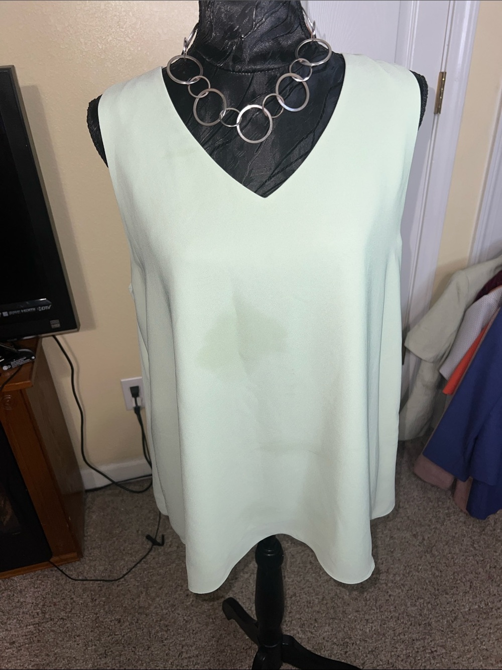 V-Neck Sleeveless Tank Top in Mint Green